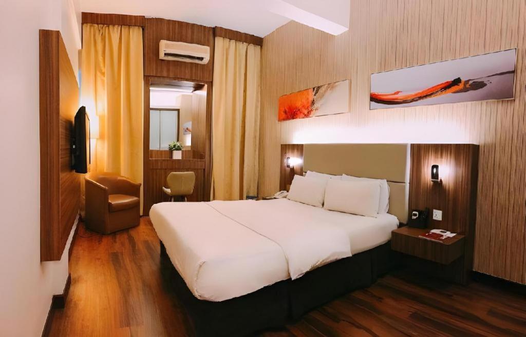 The Landmark Hotel Batu Pahat Esterno foto