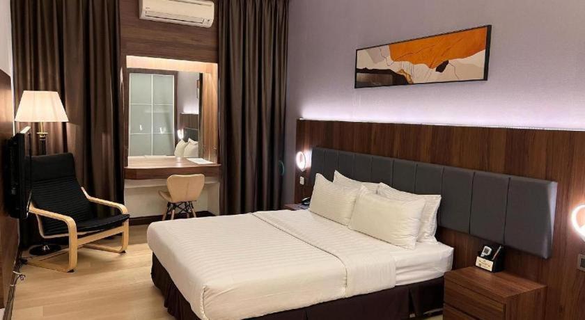 The Landmark Hotel Batu Pahat Esterno foto
