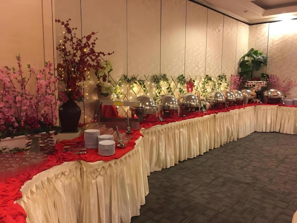 The Landmark Hotel Batu Pahat Esterno foto
