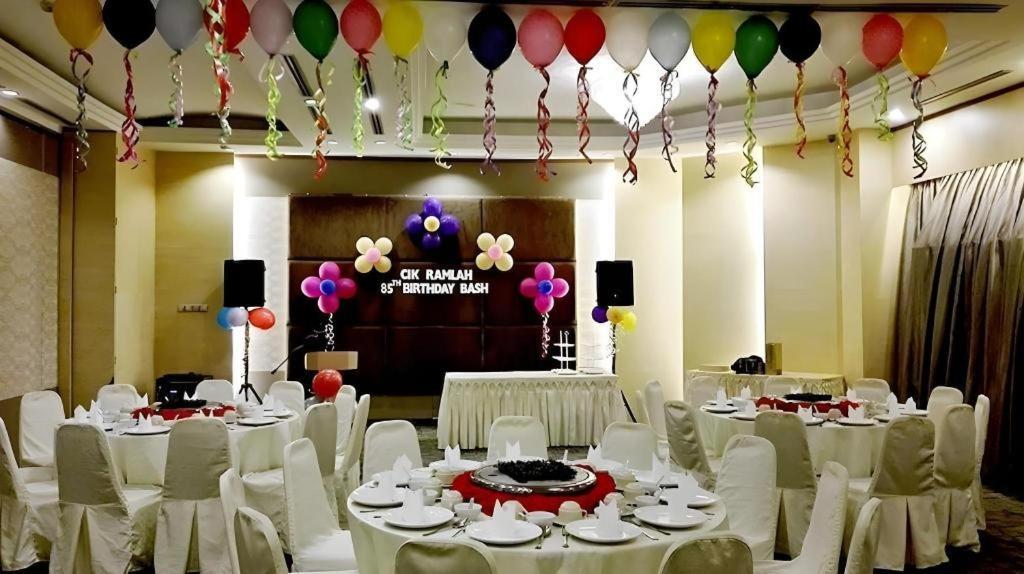 The Landmark Hotel Batu Pahat Esterno foto