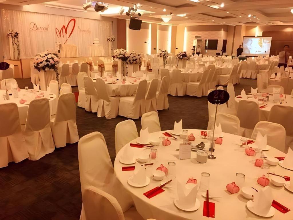 The Landmark Hotel Batu Pahat Esterno foto